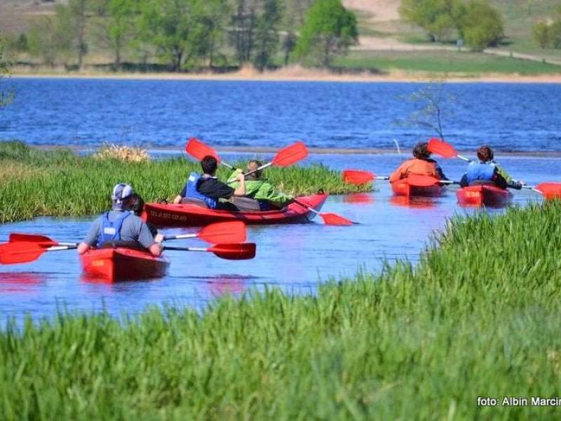 Najpiękniejsze szlaki kajakowe w Polsce – TOP trasy na aktywny wypoczynek