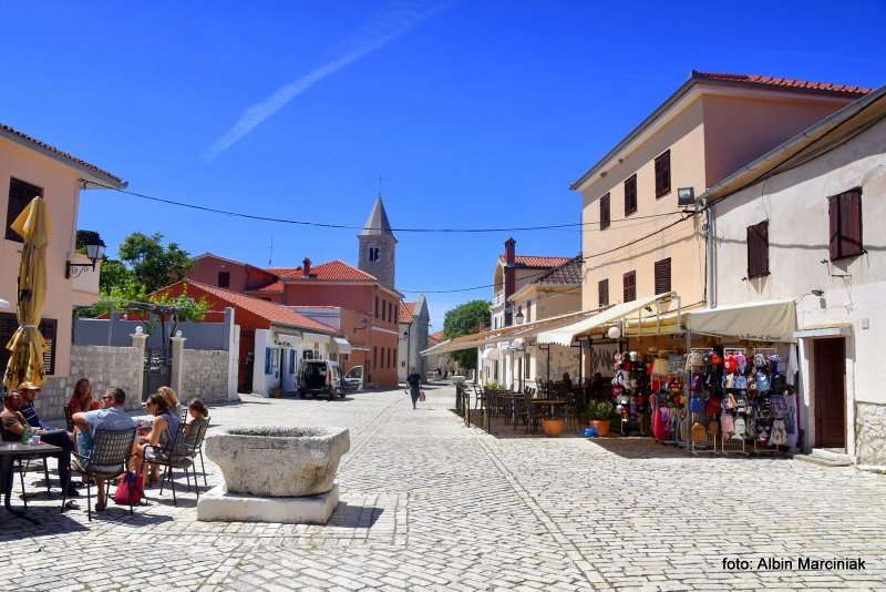 Nin romantyczne miasto w Europie 14