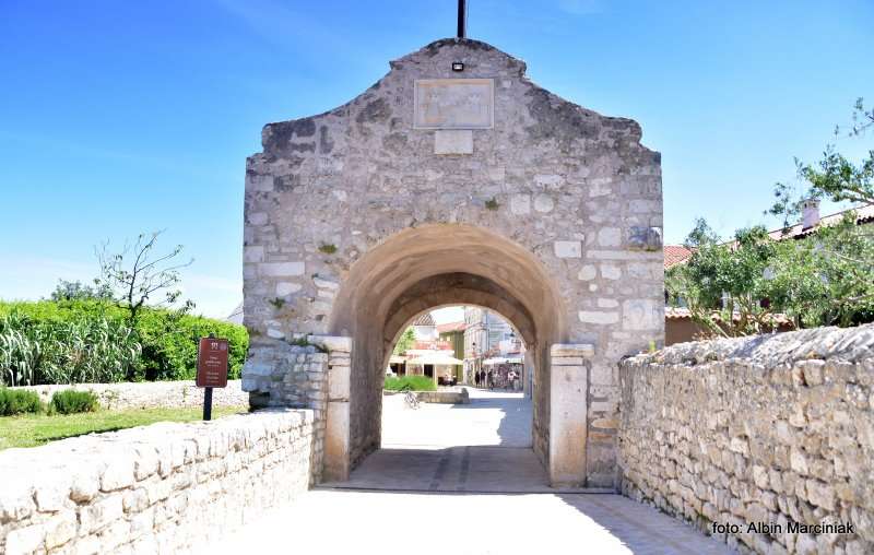 Nin romantyczne miasto w Europie 5