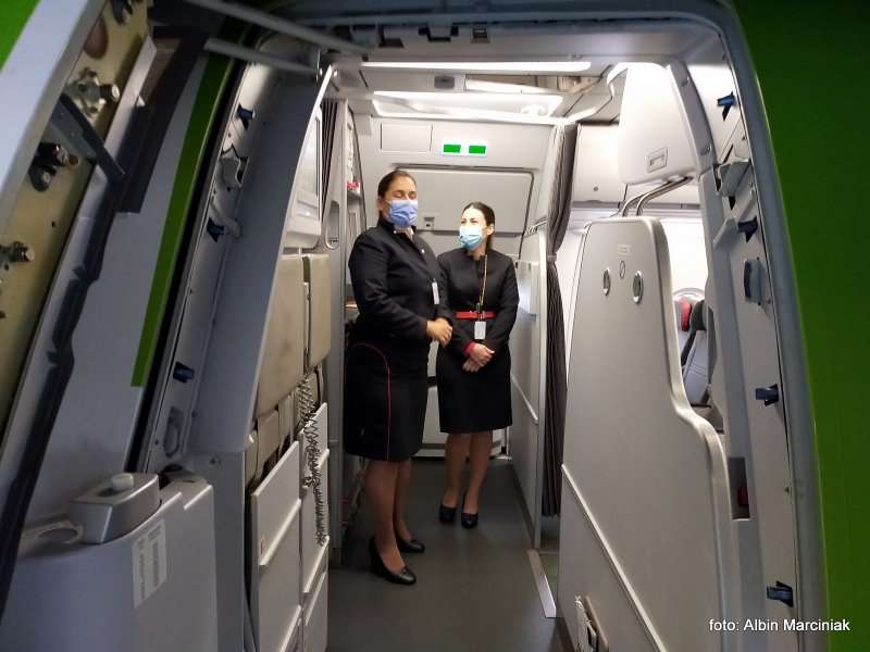 procedury Covid w transporcie i pobycie foto Albin Marciniak 15
