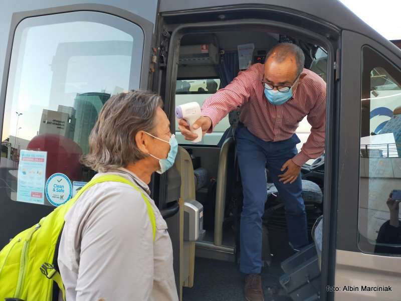 procedury Covid w transporcie i pobycie foto Albin Marciniak 4