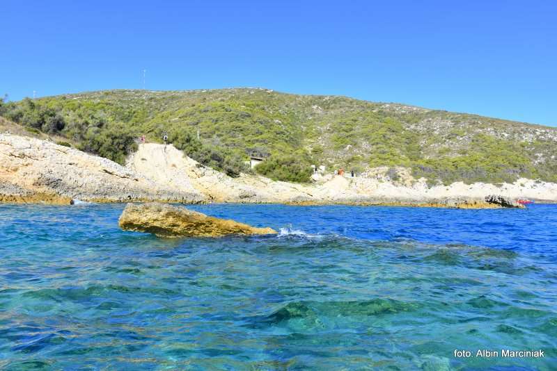 Blekitna Jaskinia Wyspa Vis Geopark Archipelag Viski Chorwacja UNESCO 13