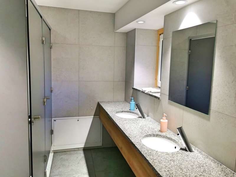 Schronisko w Dolinie Pięciu Stawów Polskich 6