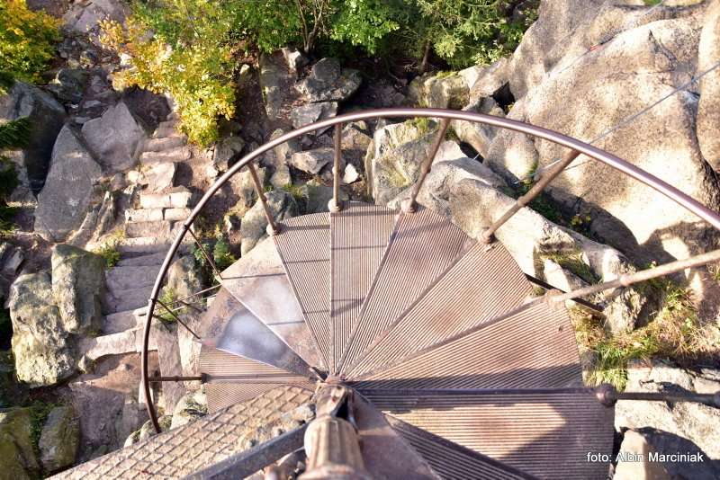 Sokoliki w Rudawach Janowickich na Dolnym Slasku skaly teren wspinaczkowy 19