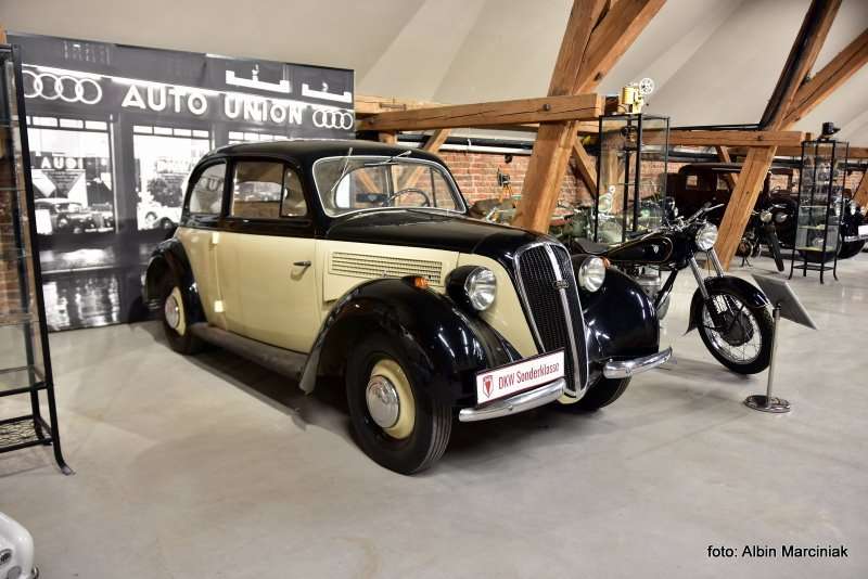 Muzeum Motoryzacji na zamku Topacz 16