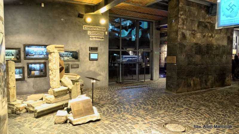 Muzeum Powstania Warszawskiego 35