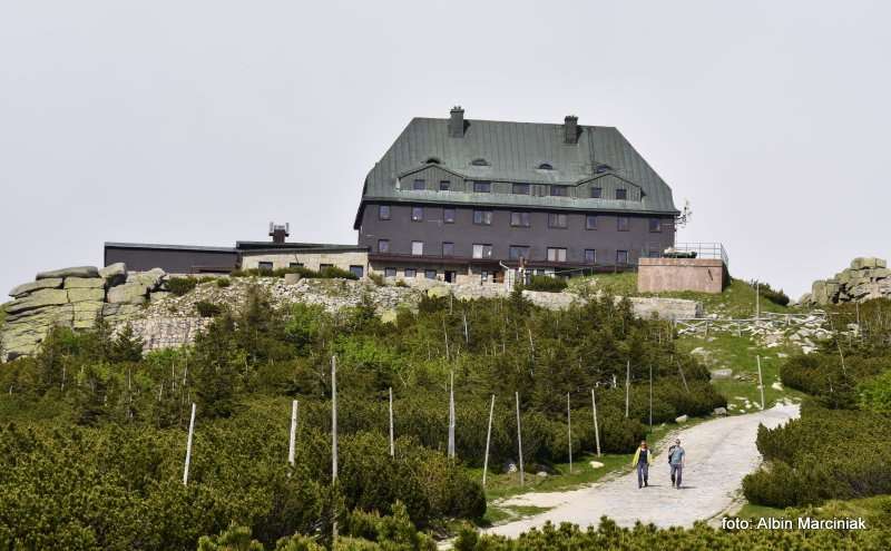 schronisko na Szrenicy 1