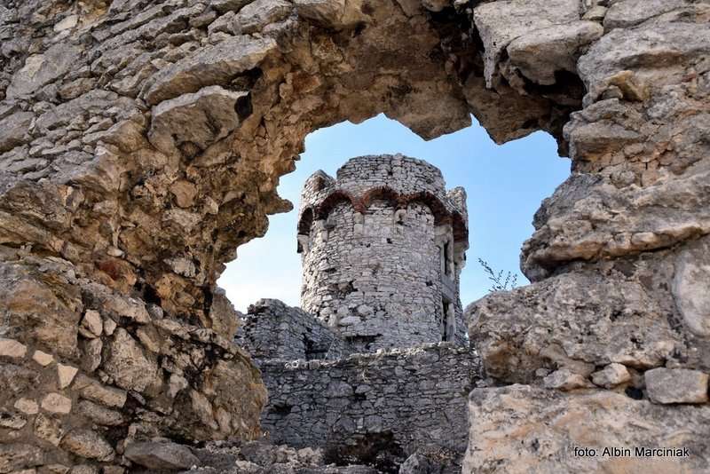 Zamek Ogrodzieniec 36