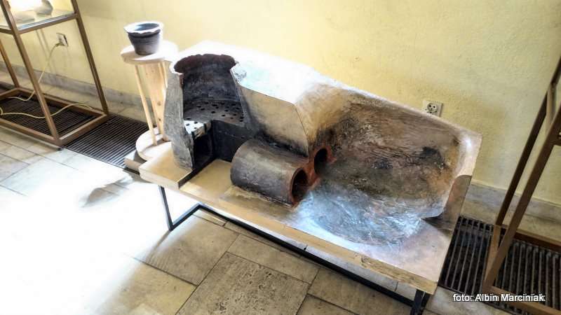 Zamek i dworek w Branicach 17