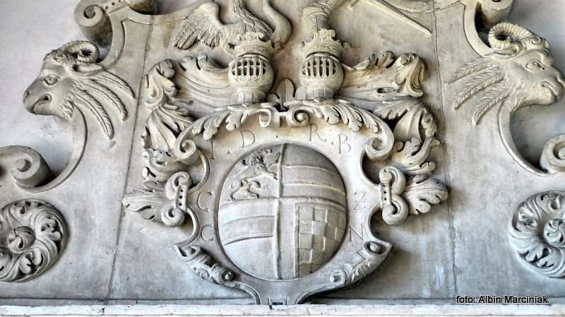 Zamek i dworek w Branicach 21