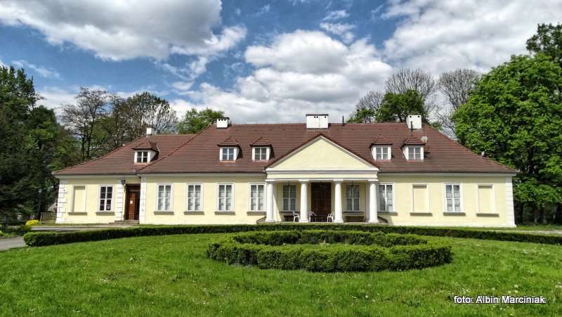 Zamek i dworek w Branicach 27