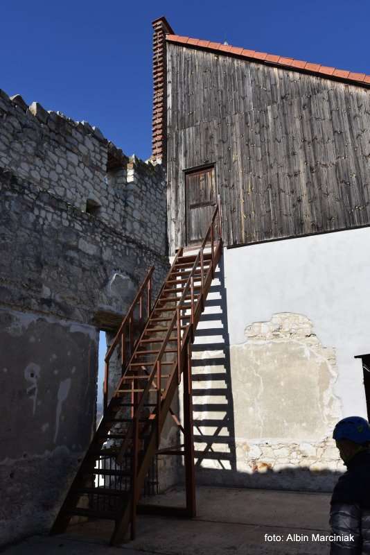 Zamek Janowiec wiosna 2019 foto Albin Marciniak 103