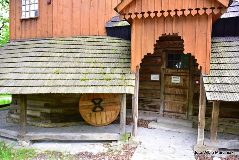 Kosciol Andrzeja Apostola z XVI w w Osieku 3