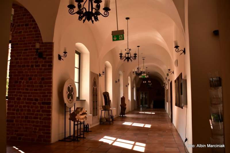 Pocysterski Zespół Klasztorno Pałacowy w Rudach 8