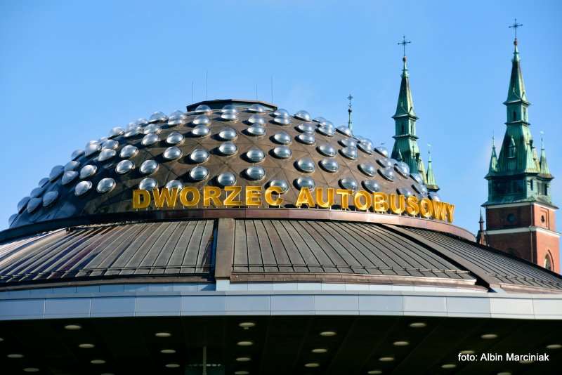 Dworzec Autobusowy w Kielcach UFO 23