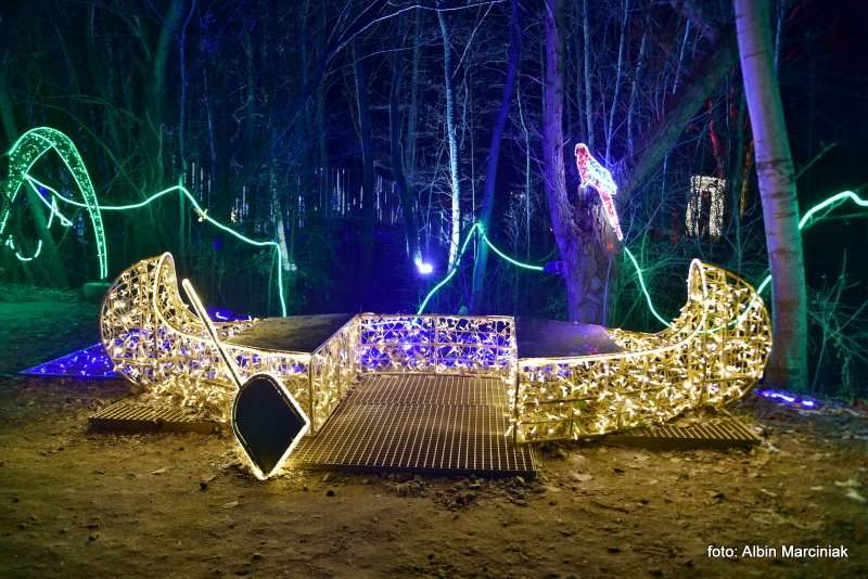 Ogrody Światła Magiczna Podróż w Zamku Topacz 18