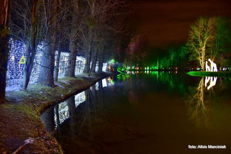 Ogrody Światła Magiczna Podróż w Zamku Topacz 6