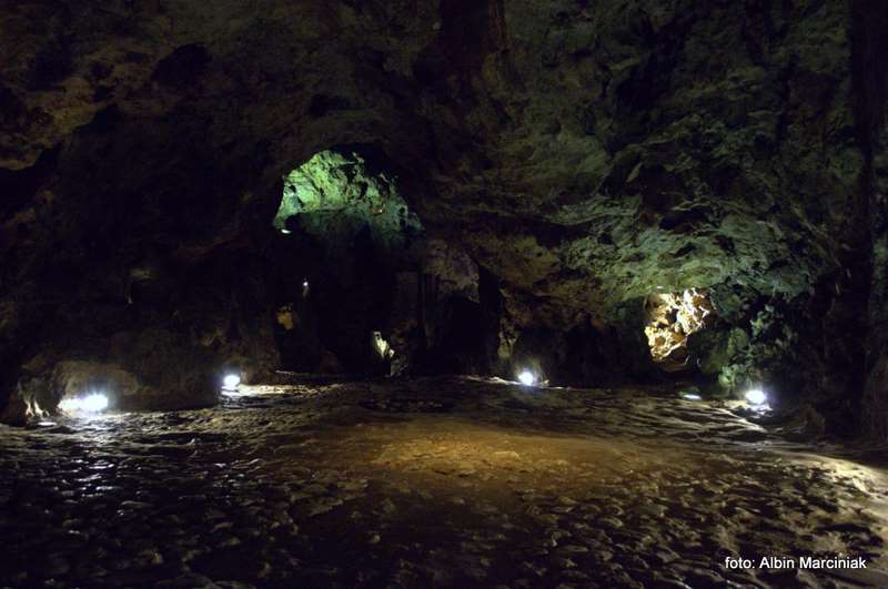 http://www.klubpodroznikow.com/images/stories/relacje/smocza_jama/DSC_6516.jpg