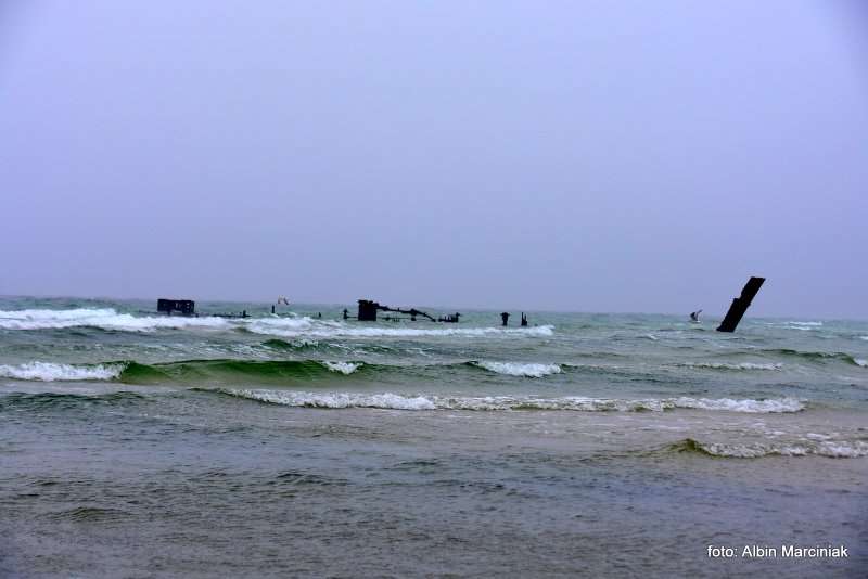 Wrak statku ORP Wicher II oraz ORP Grom II na Helu 10